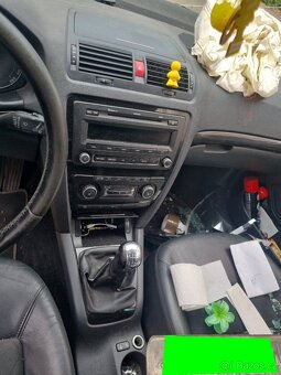 Interier Škoda Octavia 2 Laurin&Klement - 6