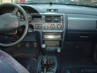 Ford Escort. 1.6I 16V - 6