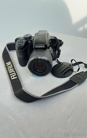 Prodám fotoaparát FujiFILM / FinePix S9200. - 6