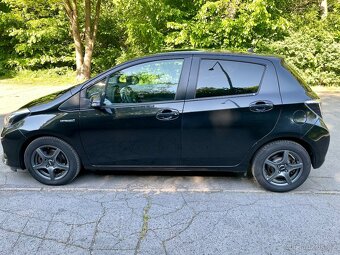 TOYOTA YARIS 1.5,rv 2012 55kW Hybrid AUTOMAT - 6