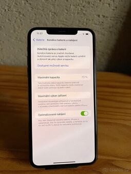 Apple iPhone 11 Pro Max 64 GB šedý - 6