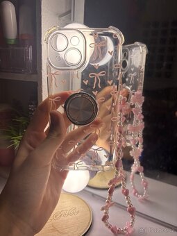 Průhledné kryty na iPhone 15 - 6