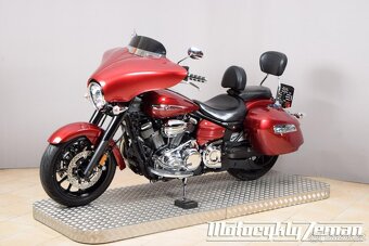 Yamaha XV 1900 A Midnight Star Stratoliner Deluxe 2014 - 6