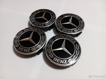 Středové krytky Mercedes 75mm, černé - 6