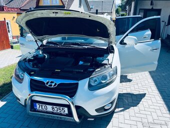 Prodám hyundai santa fe 4x4 s naftovým motorem 2.2crdi 145kW - 6