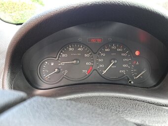 Peugeot 206 1.4 55kw r.v 2000 - 6