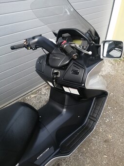 Suzuki AN 650 Burgman - 6