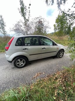Ford Fiesta 1.3 i 51 kw - 6