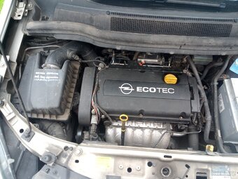 Opel Zafira 1.8 - 6