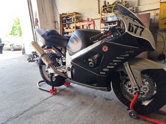 GSX-R 600 okruhovka - 6