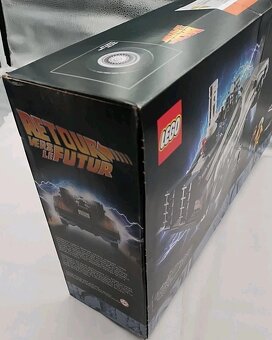 LEGO 10300 Stroj času - 6