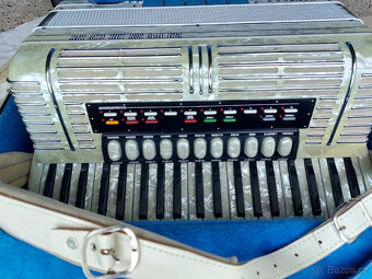 Hohner Morino VS VOX V se zesilovačem Hohner VOX 5midi akord - 6