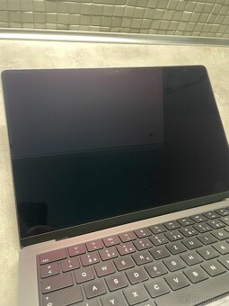 Apple MacBook Pro 14" 2023, M3 8GB/512GB Vesmírně šedý - 6