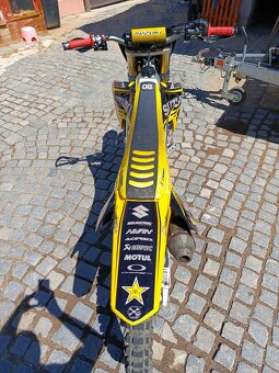 Suzuki RMZ 250 - 6
