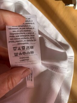 dámské tričko zn. Tommy Hilfiger - vel. S/M - nové - 6