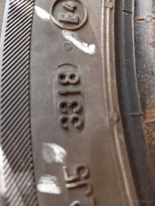 ZIMNÍ BARUM 185/65R15 - 6