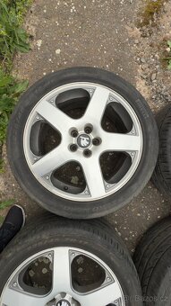 Alu kola 5x100 R17 Santa Monica originál + letní pneu - 6