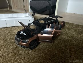 Model Škoda Yeti 1:18 - 6