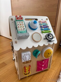 Iskay Montessori svítící dětský dům na hraní a učení - 6