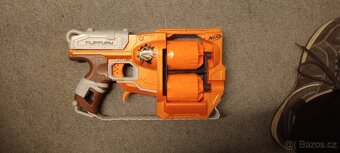 Prodám sadu nerf - 6