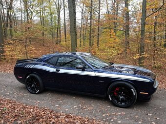 Dodge Challenger 5.7 hemi - 6