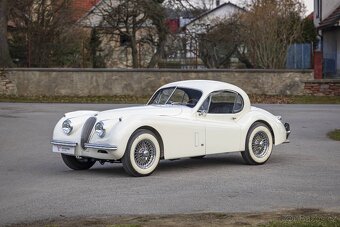 Jaguar XK120 Coupe - 6