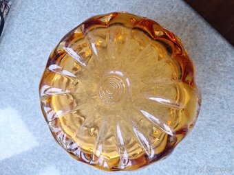 Popelník z hutního skla z období československa - 6