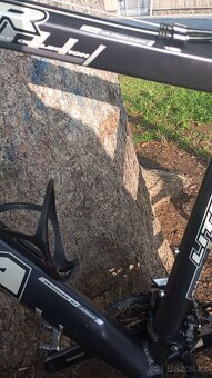 Horské kolo M-18 rám vidlice Rock shox - 6