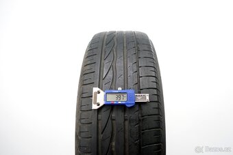 Volkswagen Bora Golf - Originání 15" alu kola - Letní pneu - 6