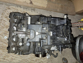 Prodám motor Kawasaki ZX-10R, model 2008-10, typ ZXT00DE - 6