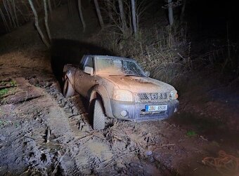 Nissan Navara - King Cab 2,5 Td (D22) 4x4 - 6