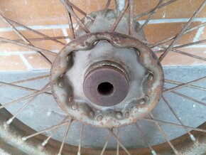 Jawa ČZ 125, 150 zadní kolo - 6