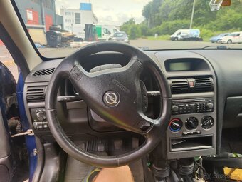 Opel Astra 1.6 16v twinport - 6