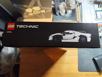 C41 Lego 42184 Bílé hyperauto Koenigsegg Jesko - 6
