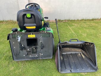 Sekací traktůrek John Deere X350R - 6
