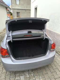 Prodám Chevrolet Cruze 1.6 16V 83kw - 6