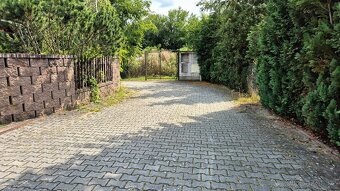 Stavební pozemek v Praze 16 - 6