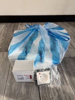 Elektromateriál Legrand - 6