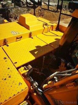 Pasovy bagr Jcb 220x l 4f - 6