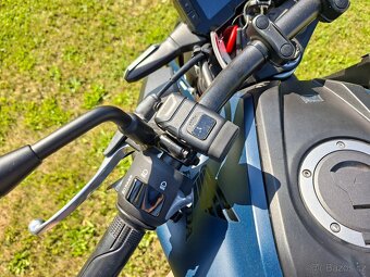 Honda CB125R - 6