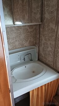 Karavan Tabbert 460 s před stanem - 6