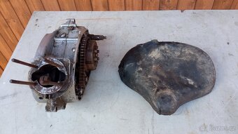 ČZ 125 C r.v. 1950 plus sedlo a motor navíc - 6