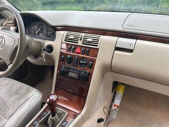 Mercedes Benz w210 2.2 CDI 92 kW - 6