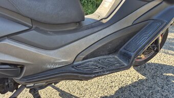 Kymco X-town 125i - 6