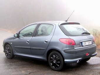 Peugeot 206  1.4i 82000km - 6