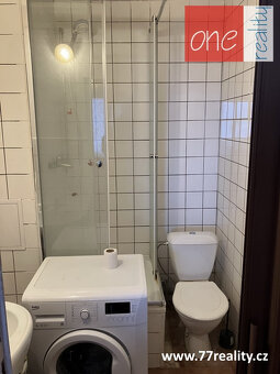Pronájem garsonky v Hradci Králové - 6