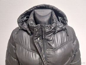 Zimní bunda/kabát s pravou kožešinou kolem kapuce L/40 - 6