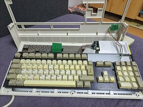 Prodám Commodore Amiga 1200 se zdrojem a myší - 6