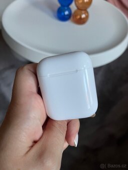 Apple AirPods 2 – jedno slúchadlo nefunkčné, druhé OK + orig - 6