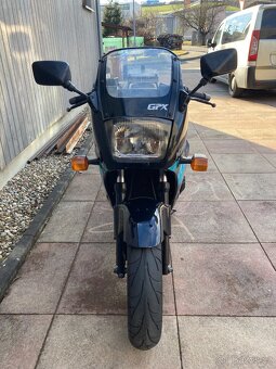 motorka Kawasaki GPX 600 R - 6